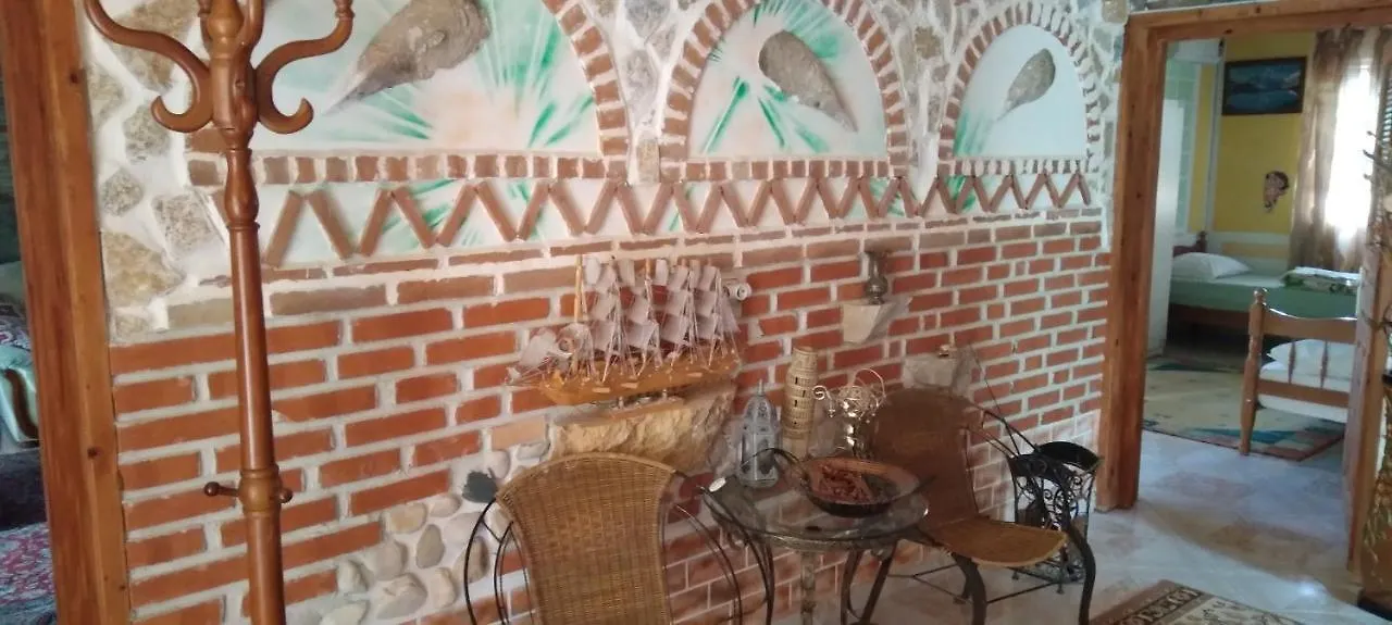Arti Vila Ksamil 0*,