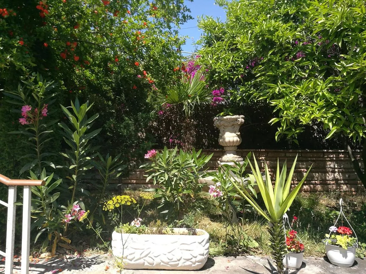Сasa de vacaciones Arti Vila Ksamil Albania